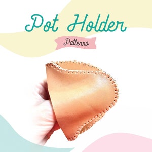 Puede incluir: Un agarrador de olla de cuero marrón con un borde cosido. El agarrador de olla tiene forma de triángulo con una parte superior redondeada.