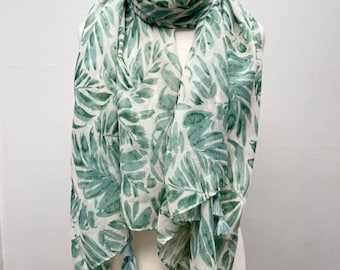 Sjaal, extra grote sjaal, zomerwrap, strandjurk, gezellige zachte groene sjaal, zonbeschermingssjaal, cadeau