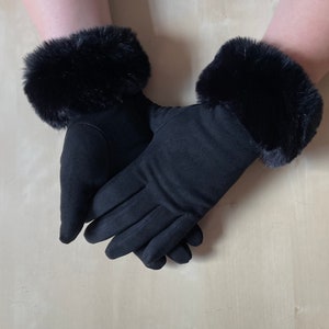 Black Gloves, Winter Gloves, Women's Accessories, Faux Fur Cuff Gloves, Smart Touch Gloves, Winter Gift