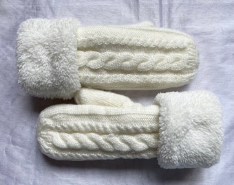 Mitaines en tricot, Mitaines d'hiver, Mitaines blanches, Accessoires femmes, Mitaines à revers en fourrure, Cadeau d'hiver