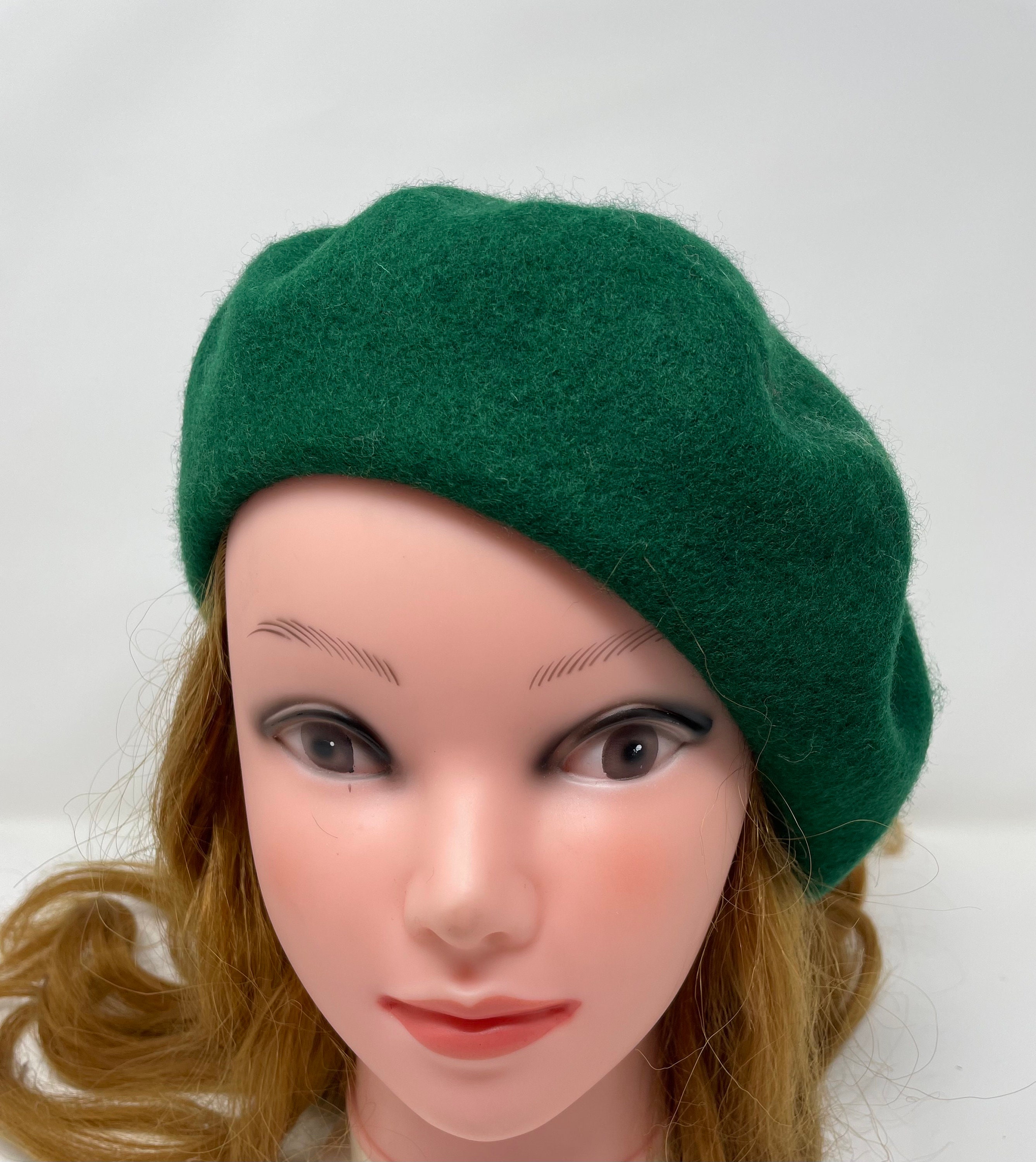 green wool beret