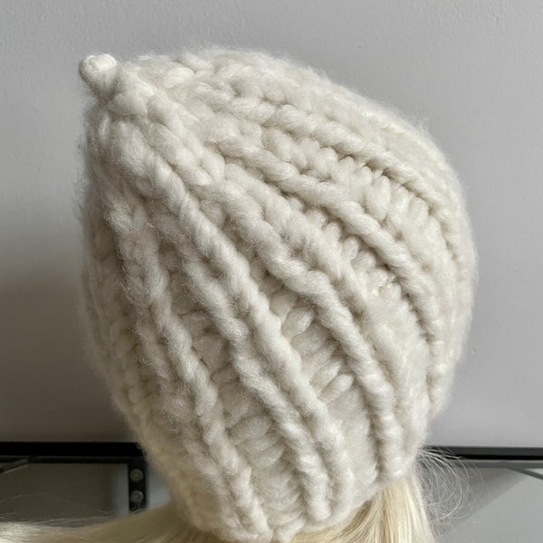 Knit Hat, Chunky Women Hat, Hand Knitted Winter Hat, Ladies Beanie, Wool  Hat, White Hat, Christmas Gift