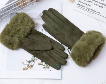 Green Gloves, Winter Gloves, Women's Accessories, Faux Fur Cuff Gloves, Smart Touch Gloves, Winter Gift