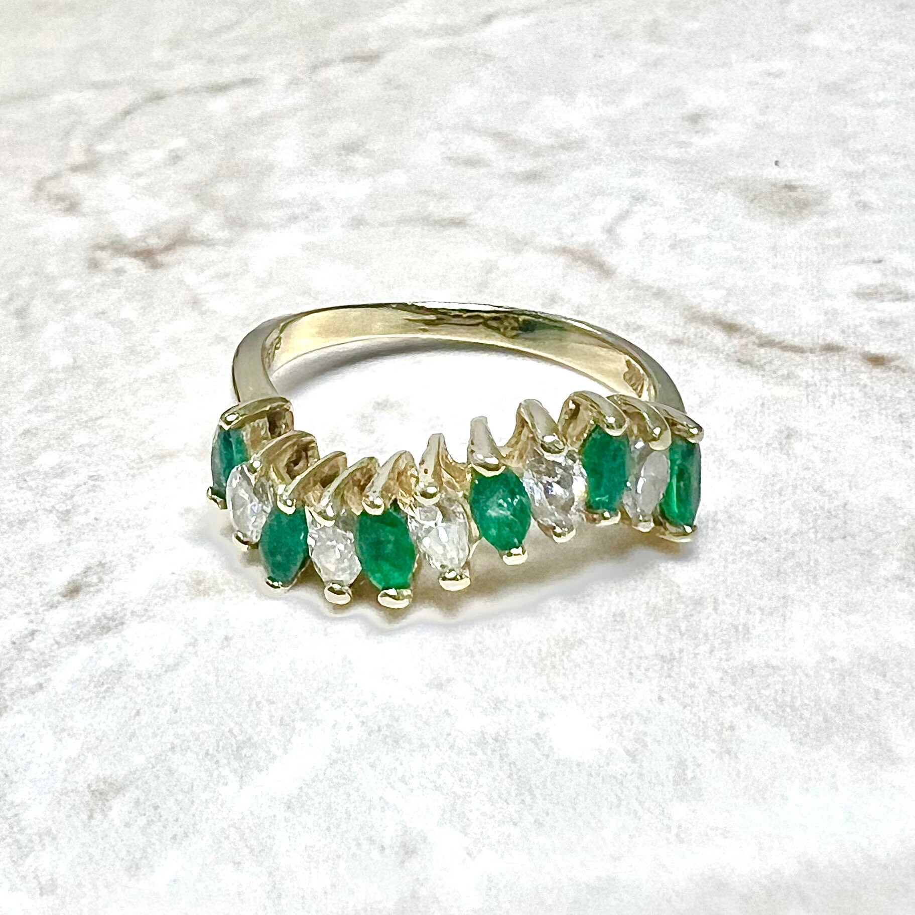 Bague Vintage En Or 14kt Avec Diamant Et émeraudes - Taille 15, Italie, 4.2g, Occasion Luxe