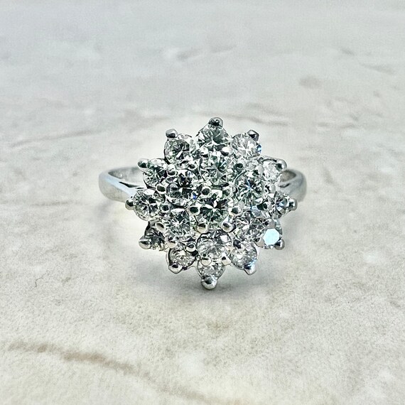 1 CT Vintage English 18K Diamond Cluster Ring - 1… - image 4