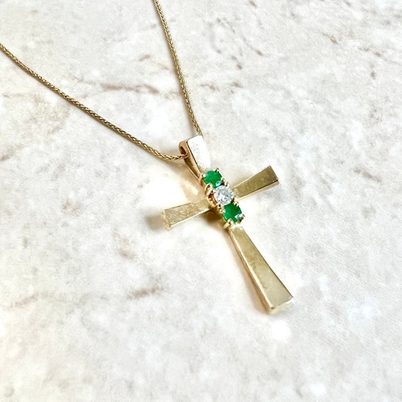 14K Diamond & Emerald Cross Pendant Necklace - 14… - image 3