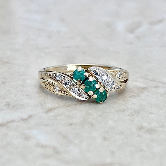 Vintage 14 Karat Yellow Gold Natural Emerald & Di… - image 3