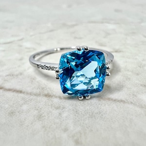 14K Diamond & Swiss Blue Topaz Solitaire Ring - 14K White Gold Blue Topaz Ring - December Birthstone Ring - Birthday Gift - Gift For Her