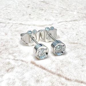 Vintage 18K Diamond Stud Earrings - 18K White Gold Diamond Studs - 18K Solid White Gold Diamond Earrings - Birthday Gift - Best Gift For Her