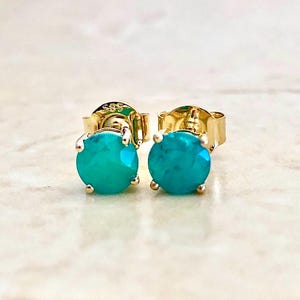 14K Gold Natural Round Emerald Stud Earrings - Solid 14K Yellow Gold Emerald Earrings - May Birthstone Earrings - May Birthday Gift For Her