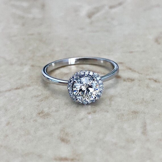 18K Round Diamond Halo Engagement Ring Diamond En… - image 3