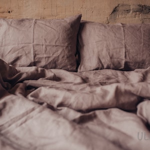 Linen Flat Sheet in Pastel Violet (Lavender, Lilac) color. Stone washed, softened linen bedding. Custom size, King, Queen, Twin
