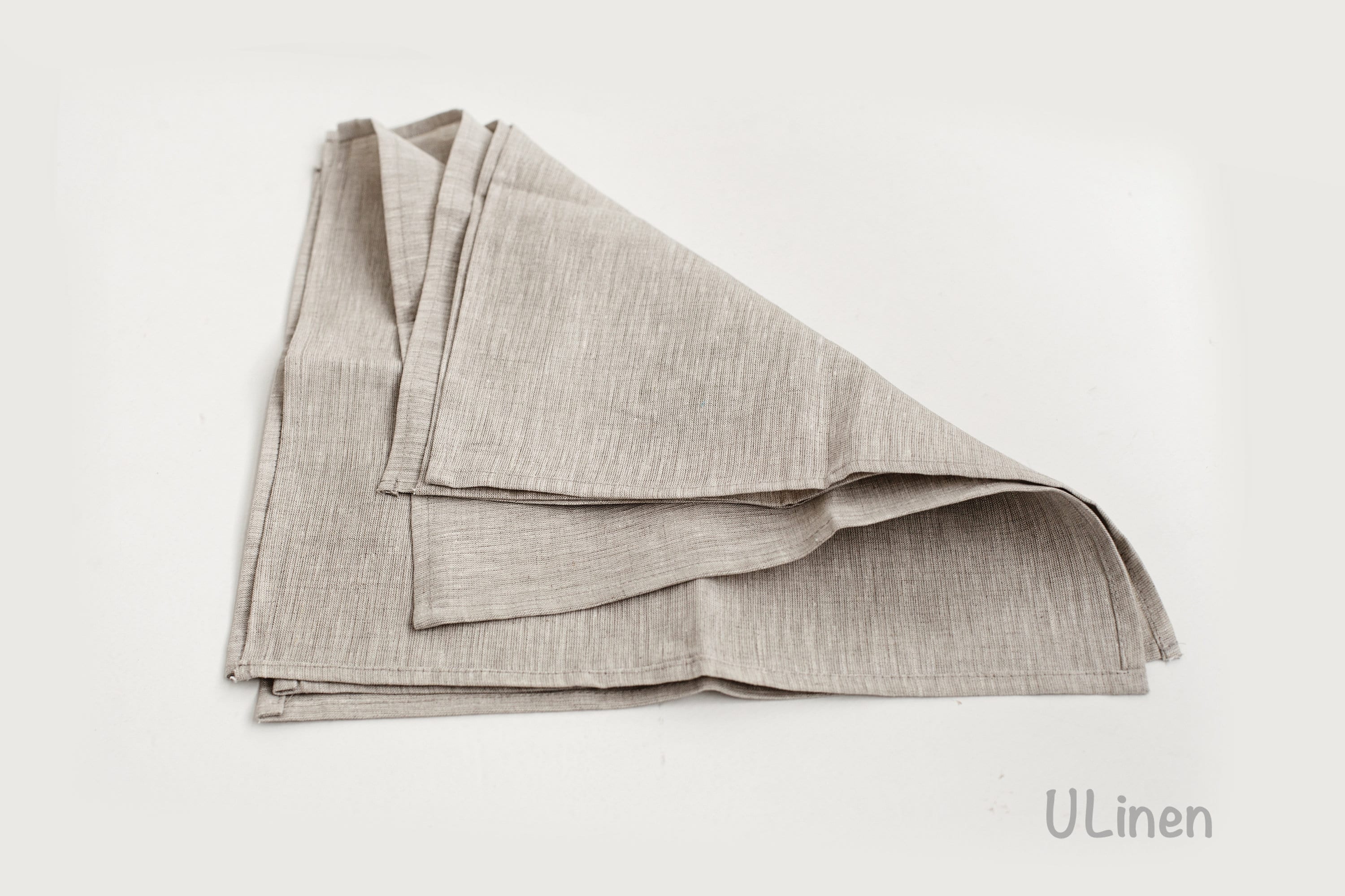 Set of 2 Linen Napkins in Silk Grey Color (35x35 cm / 14x14" each)