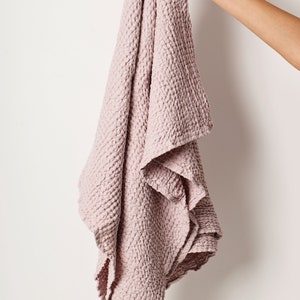 Pastel violet waffle linen bath towel / Linen Towel / White color / Bath Waffle Towel image 2