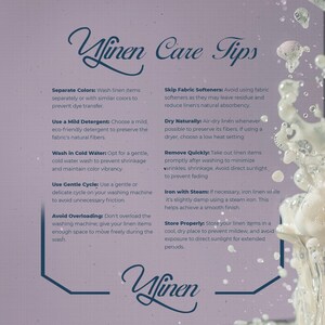 Op de afbeelding: Een lavendelkleurige afbeelding met de tekst "Ylinen Care Tips" en wasvoorschriften voor linnen items. De tips omvatten apart wassen, mild wasmiddel gebruiken, wassen in koud water en het vermijden van wasverzachters.