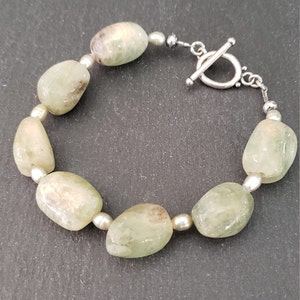 Green Aventurine and Cultured Pearl Bracelet