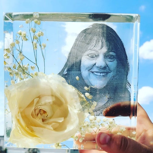 CUSTOM Funeral Flower Keepsake or Dried Wedding Flower Resin Etsy