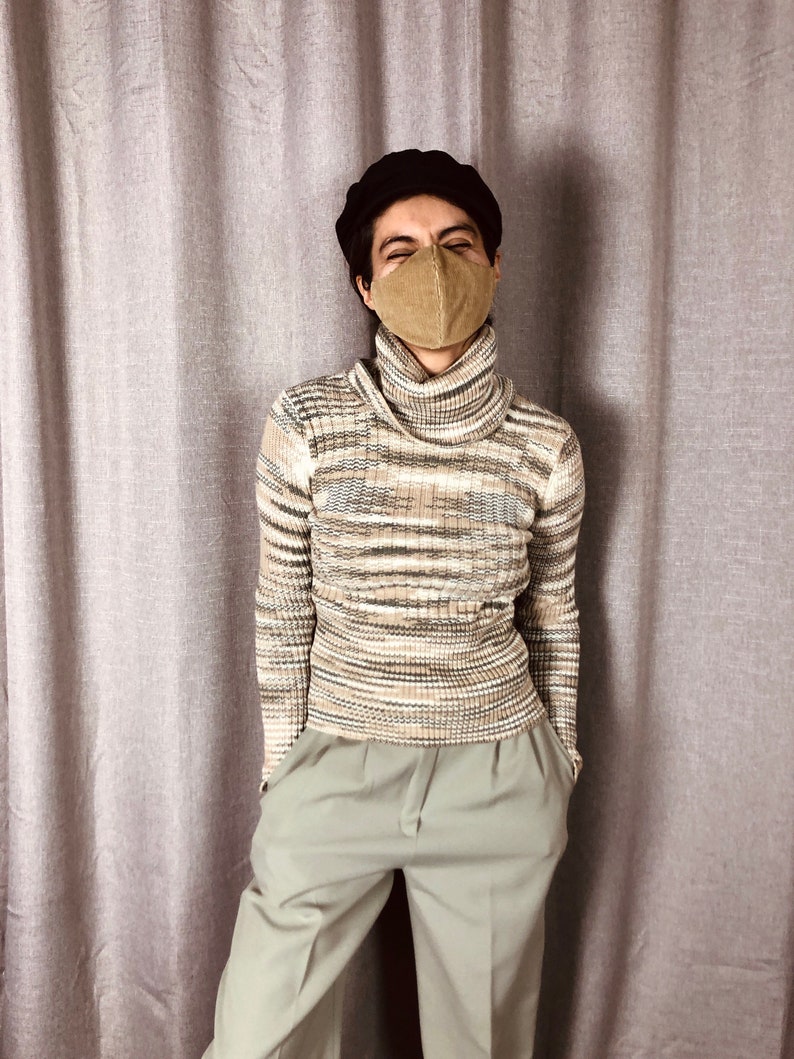 90s turtleneck outfit