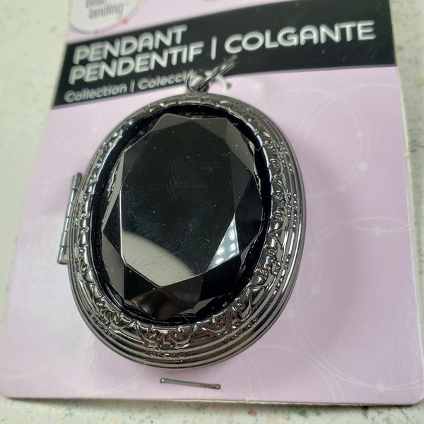 Shiny Metallic SOLID BLACK Gothic LOCKET Pendant Setting w/ approx. 6.5mm Splitring for 40mm x 30mm Cameo or Stone for Costume Jewelry