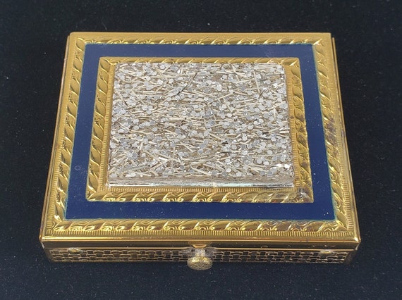 Vintage 1950's Dorset Fifth Avenue Powder Compact Lucite Silver Glitter Confetti Goldtone Metal