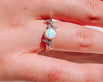 White Fire Opal Ring | Opal Leaf Ring | Opal Twig Ring | Opal Promise Ring | Opal Vine Ring | Nature Ring | Dainty Opal Ring | Branch Ring