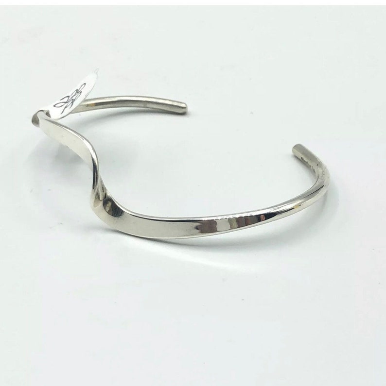 Native American Navajo Handmade Sterling Silver Bracelet