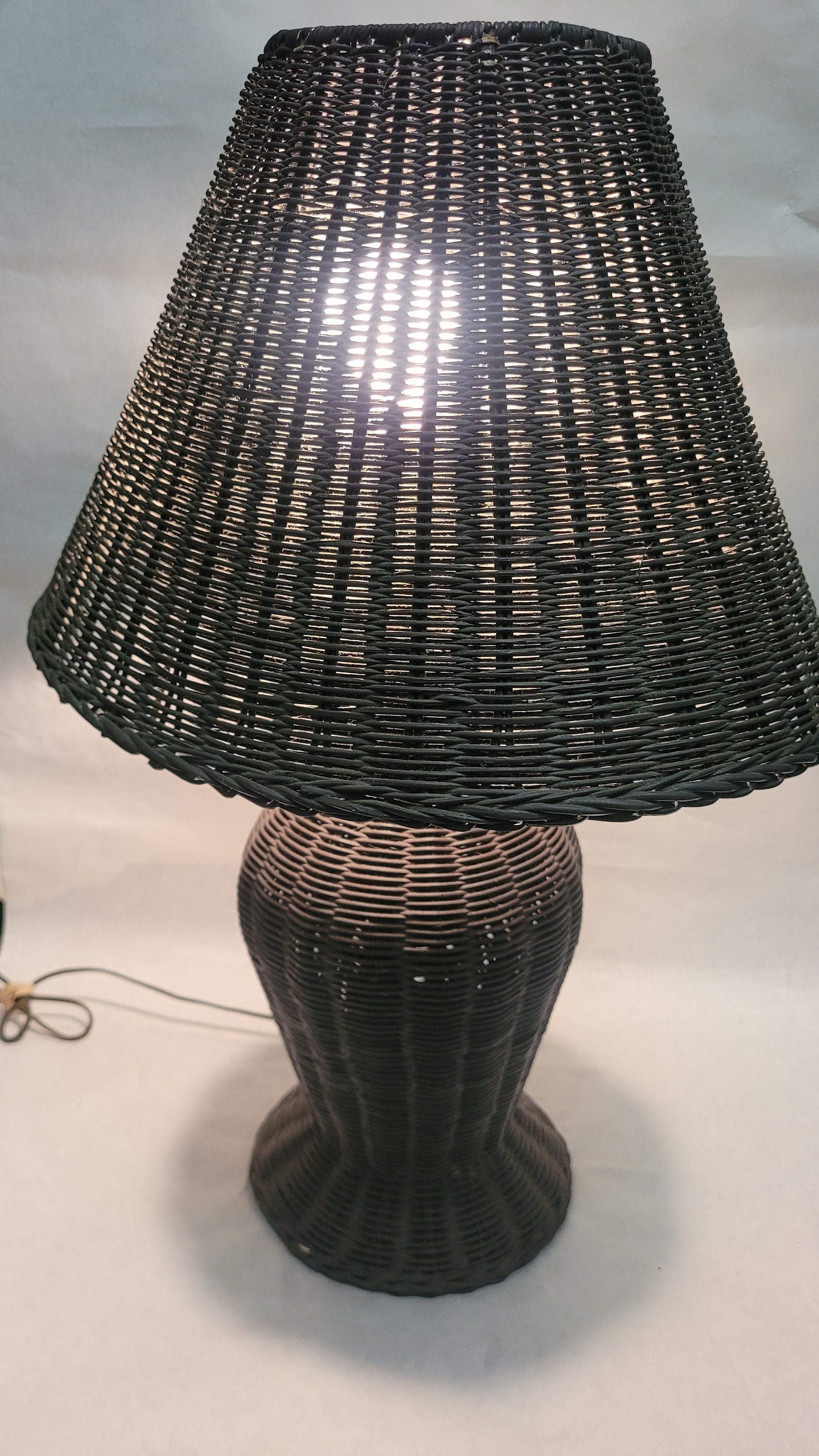 Vintage wicker 2024 lamp shade