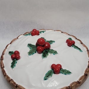 Vintage Covered Cherry Pie Plate With Lid Ceramic Hand Made Holly Christmas Cake decor
