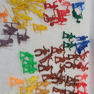 Vintage Marx Cowboys and Indians Plastic Figures Horses Over 70 Different Colors Action Figurines