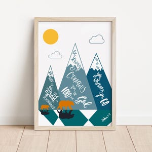 Bergen bijbel kunstafdruk | Wees sterk en moedig | Scandinavische bijbelafdruk | kinderbijbelvers | Print met bergen en beren | Scandinavisch