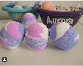 Berry sorbet vegan bath bomb