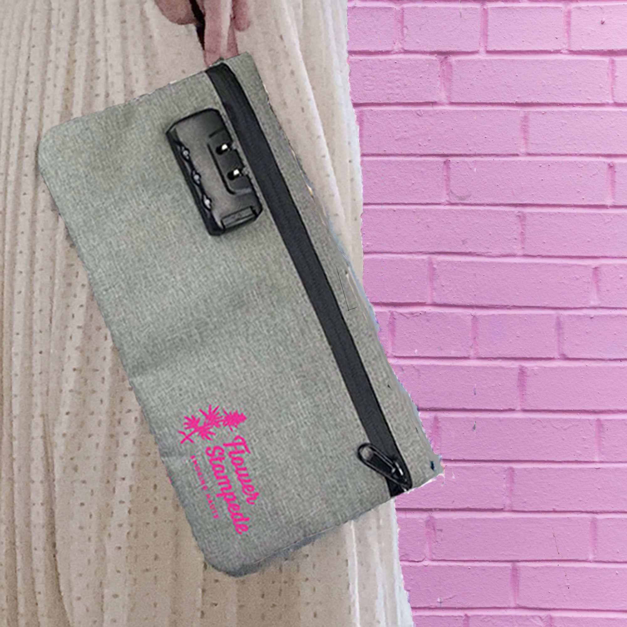 GLDBAGS: GLDBAGS - Discreet Cannabis 100% Smell Proof Stash Bag - Leafly