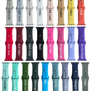 Puede incluir: Un conjunto de 20 bandas de Apple Watch de diferentes colores. Las bandas est&aacute;n hechas de silicona y tienen una variedad de colores, incluyendo rojo, azul, verde, amarillo y negro. Las bandas son todas del mismo tama&ntilde;o y se muestran en una fila.