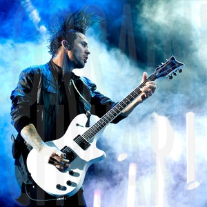 Jerry Horton | Papa Roach | Guitarist | Nu Metal | 8x10 | Concert photography