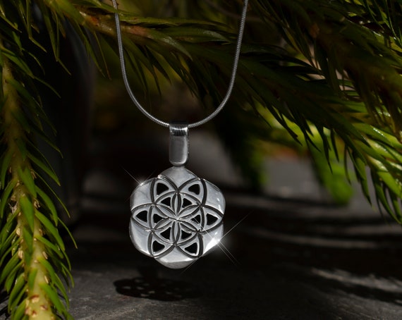Magic Charm Power Symbol,Silver Pendant Silver Meditation Pendant Flower of Life Pendant,Silver Pendant unisex Jewelry Silver Symbol