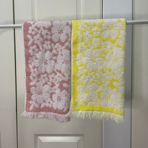 Vintage Fieldcrest Bath Towels Yellow Black Fringe Retro Mid Century Floral  Set