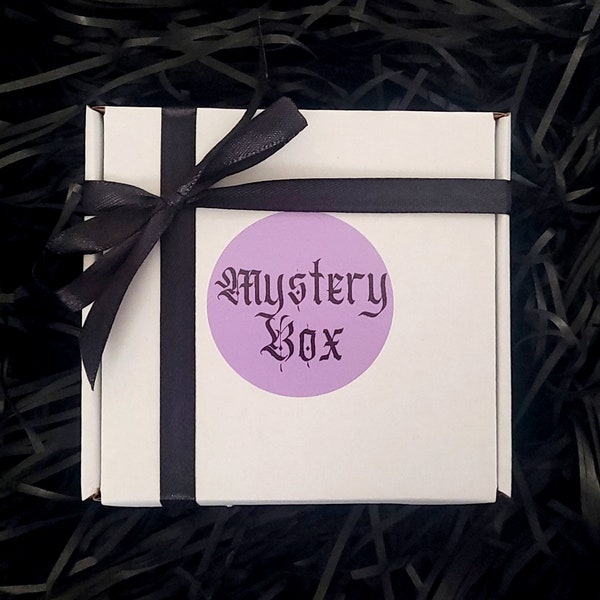Schmuck Mystery Box - Gruselige Silber Ohrringe und Halskette - Gothic Letterbox Geschenk