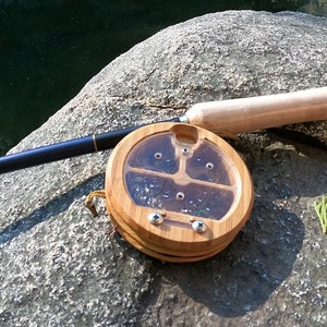 Ultimate light weight bamboo fly box Tenkara