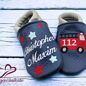 Crawling shoes with name (personalized leather slippers) with fire engine - baby, child, toddler - handmade gift