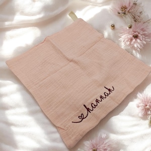 Personalizable muslin burp cloth with heart and name - soft baby burp cloth, handmade cloth diaper, ideal as a gift for birth