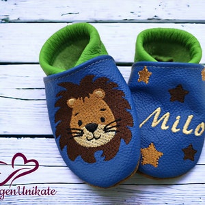 Crawling shoes with name (personalized leather slippers) with lion - baby, child, toddler - handmade gift