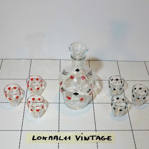 Vintage Clear Glass Barware Liquor Set gemaakt in Frankrijk versierd met vier azen, speelkaarten om te genieten van uw vintage drankje thuis, barware