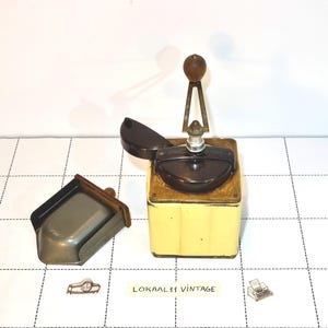 Vintage Peugeot Coffee Grinder: Cream French Manual Mill, Wood & Metal image 9