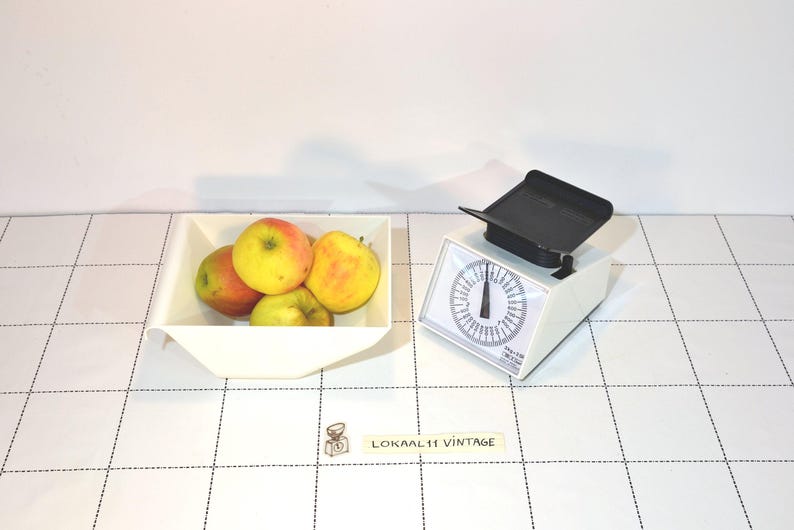 Balance de cuisine Bengt EK vintage : EKS Sweden, plastique blanc et noir image 2