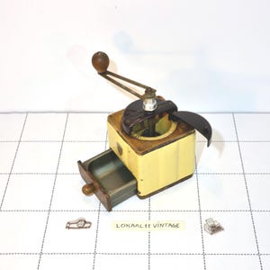Vintage Peugeot Coffee Grinder: Cream French Manual Mill, Wood & Metal image 4