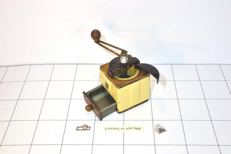Vintage Peugeot Coffee Grinder: Cream French Manual Mill, Wood & Metal image 4