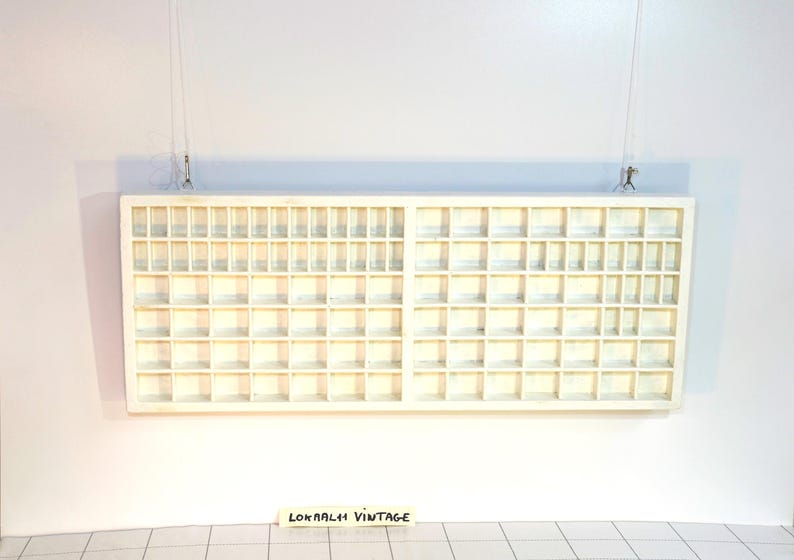 Plateau pour imprimantes vintage en bois peint en blanc : présentoir industriel image 1