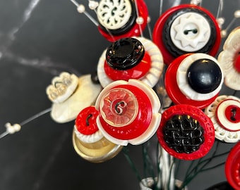 Vintage ButtonFlowers Salt Shaker Bouquet in Red, Black and White