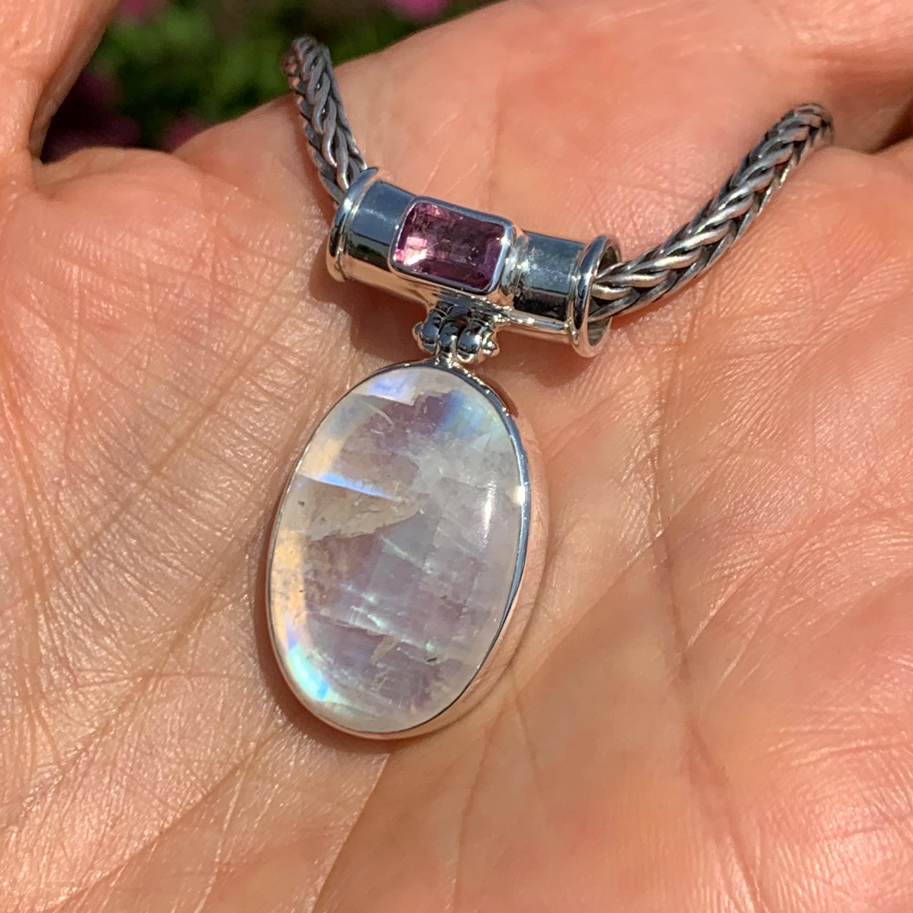 ピンクトルマリン/ルベライトとレインボームーンストーンのペンダント