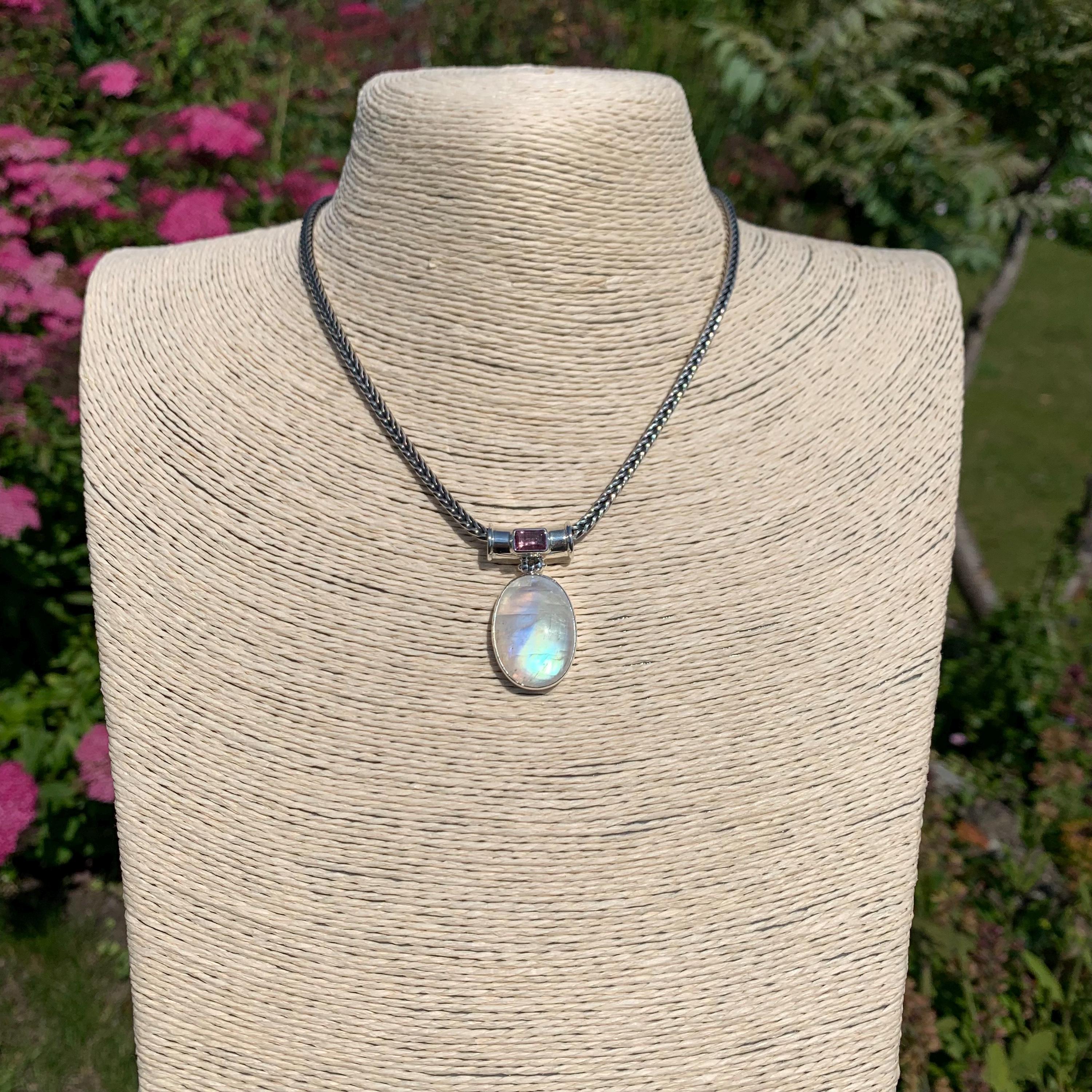 ピンクトルマリン/ルベライトとレインボームーンストーンのペンダント